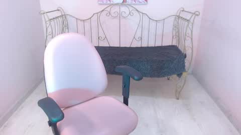 Dhalton online show from April 23, 2:52 am