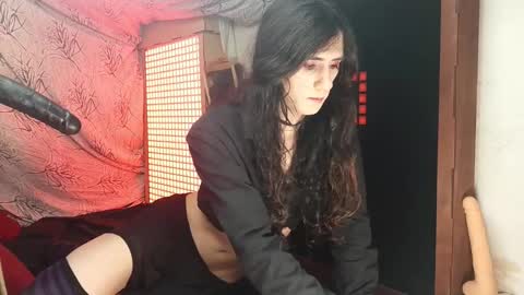 diivampy online show from February 14, 5:31 pm