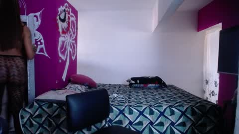 whats app - stagram marian doll online show from December 5, 5:01 pm