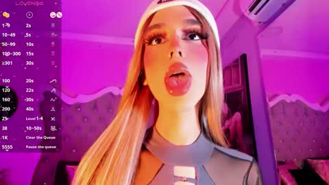 dolarcity760752 online show from November 26, 7:00 am