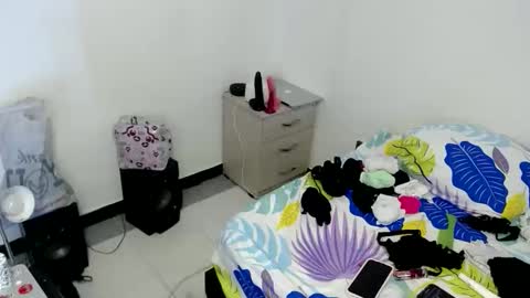 Catherine XXX online show from April 18, 9:59 pm