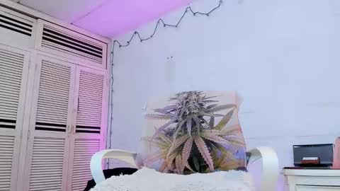 drippyorlove online show from April 10, 9:20 pm