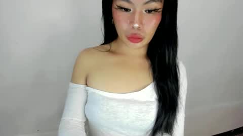 miss. Erika online show from October 27, 4:15 pm