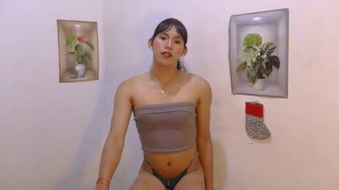 dy_namite online show from February 22, 5:15 pm