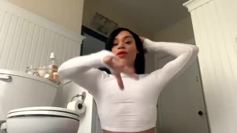 Snapshot of dynasty313 chatting on February 8, 4:57 pm Dynasty online show from February 8, 4:57 pm