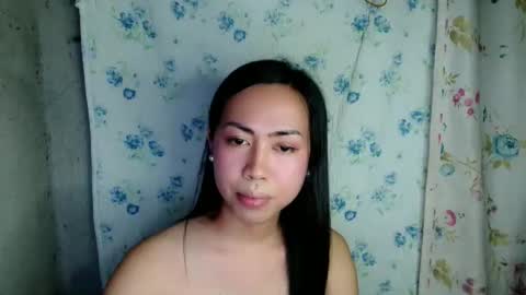 eddfox001 online show from April 21, 3:19 pm