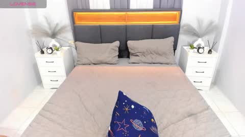 Ella online show from November 4, 9:14 pm