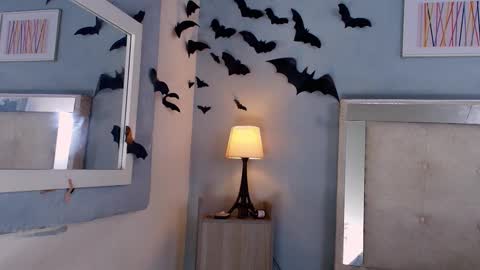 emily_castillo1_ online show from November 3, 4:00 am