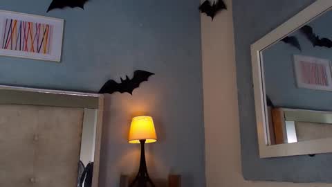 emily_castillo1_ online show from December 3, 4:50 am