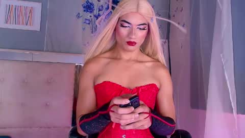 emily_castillo1_ online show from April 22, 6:09 am