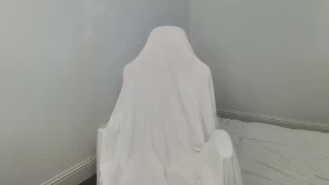 Emily Fox online show from October 22, 2:57 am