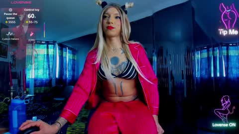 Emma online show from April 1, 1:41 pm