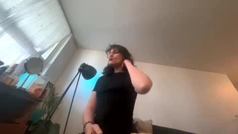 Nikki Erotica online show from May 2, 11:37 am