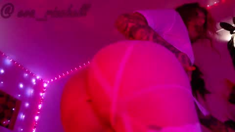 eva rixchell INSTRAGAM online show from February 2, 3:49 am