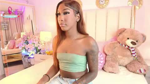 evangelin_ts online show from April 22, 1:29 pm