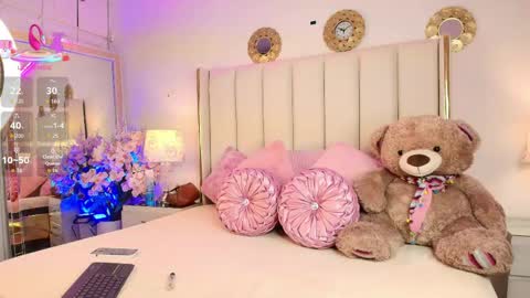 evangelin_ts online show from April 25, 1:41 pm