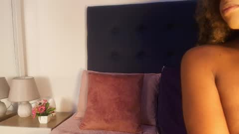 DAYANITA online show from April 6, 7:03 pm