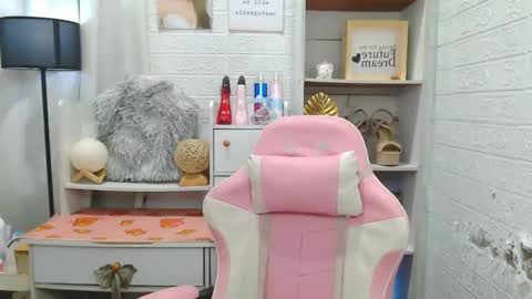 exotictssavie online show from November 19, 8:20 pm