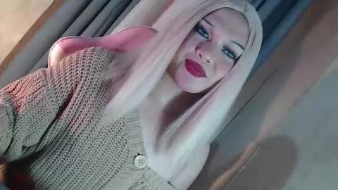 DANIELLA - DONT FORGET TO GIVE ME A THUMBSU UP online show from March 3, 2:24 pm