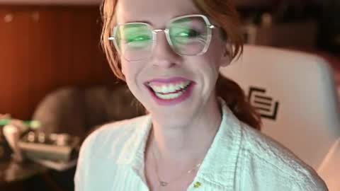 Faye Holloway online show from March 19, 2:11 am