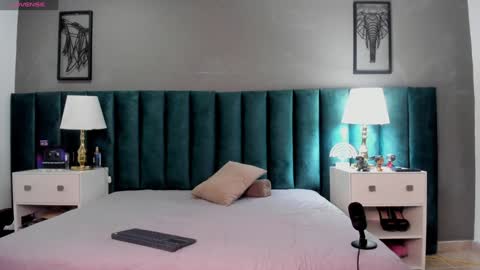 Karol online show from January 3, 1:03 pm