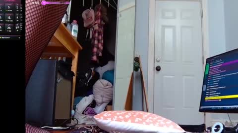 Snapshot of feralasf chatting on February 14, 4:09 pm FE fee online show from February 14, 4:09 pm