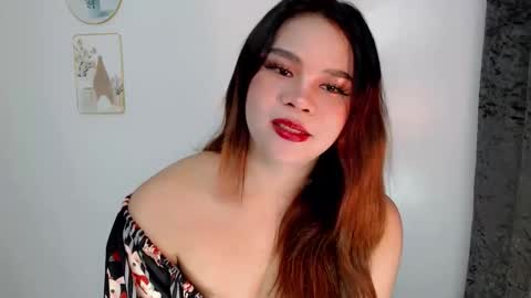 Jasmine online show from April 7, 10:22 pm