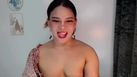 Jasmine online show from April 10, 10:59 pm