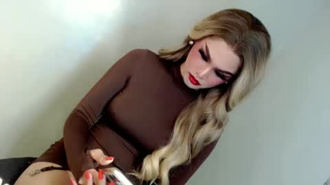 KHATRINA STACIE MARIE online show from December 3, 8:55 pm