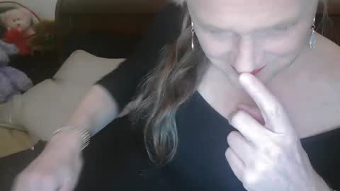 Jessie Love online show from January 11, 10:19 am