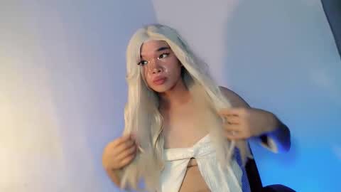 JUST CALL ME OLIVIA online show from February 27, 9:59 am