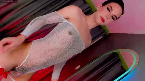 Vnecis Marn online show from February 2, 11:00 pm