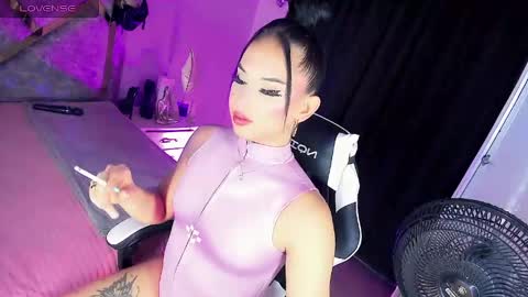 Gia Ferrara online show from April 24, 2:36 am