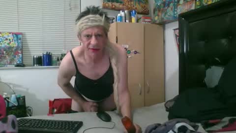 giovanni131971 online show from December 23, 3:44 am