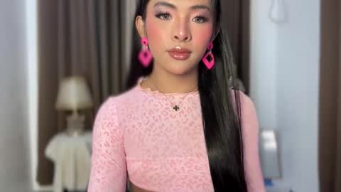 queen ronna online show from March 4, 11:31 pm