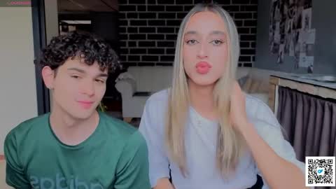 goddivaa online show from April 24, 8:01 pm