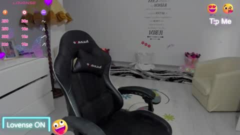 Nicole.. online show from March 23, 8:30 am