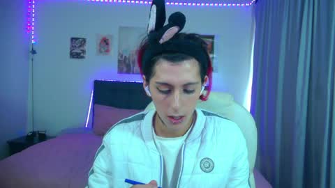 goth_minerva online show from April 2, 2:04 pm