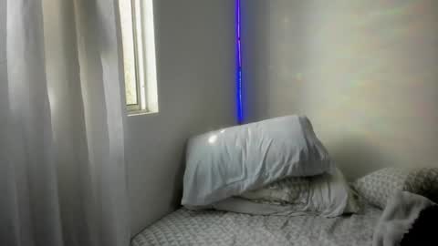 Russ  online show from December 3, 9:06 pm