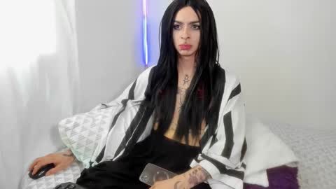 Russ  online show from December 9, 8:44 pm