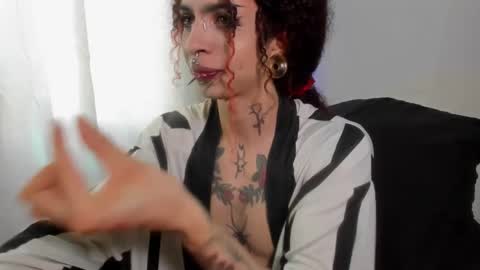 Russ  online show from December 13, 7:53 pm