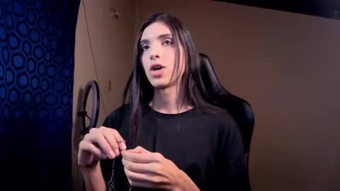 angelito tu novio online show from April 1, 9:54 am