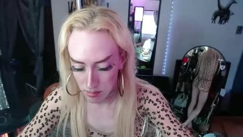 halovalentine online show from February 20, 5:15 pm