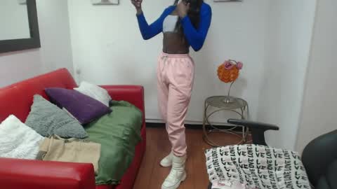 hanna_lamber online show from April 12, 12:30 pm