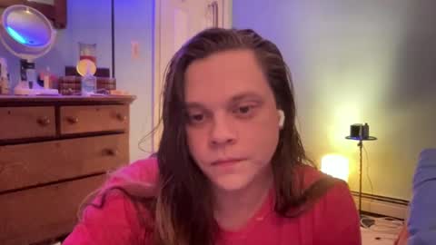 Snapshot of holly23hopefull chatting on December 19, 4:45 am Hollys Drive threw Side Of CB. online show from December 19, 4:45 am