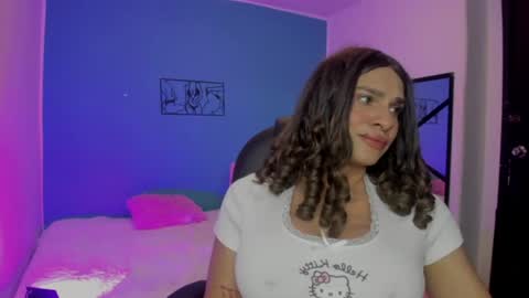 Sophie  online show from June 11, 12:43 am