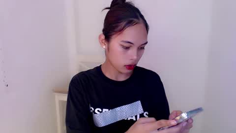    online show from December 18, 10:30 am