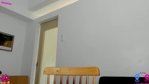 crishinahotty online show from October 16, 7:09 am