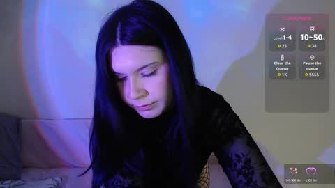 Vella online show from November 18, 10:10 pm