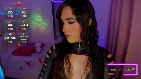 Snapshot of im_miabigass chatting on December 8, 10:47 pm Mishell Martinez    INSTAGRAM im mishellbigass online show from December 8, 10:47 pm